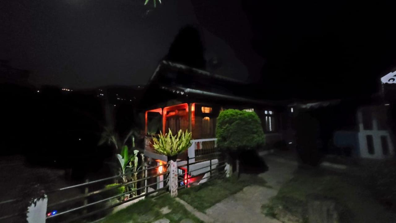 Eviana Homestay Дарджилинг Екстериор снимка